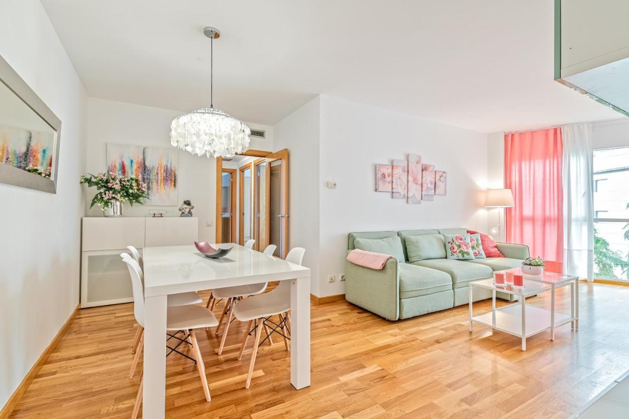 Calido Apartamento Con Piscina En Barcelona ريبوييت المظهر الخارجي الصورة